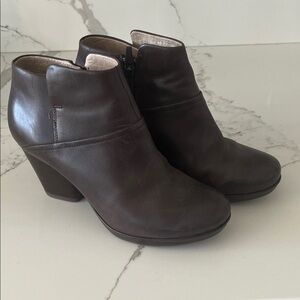 Dansko Miley Brown Ankle Boots
